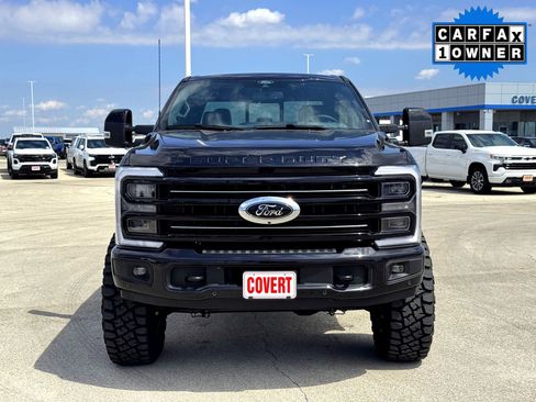Used 2025 Ford F250 Platinum w/ FX4 Off-Road Package image 3