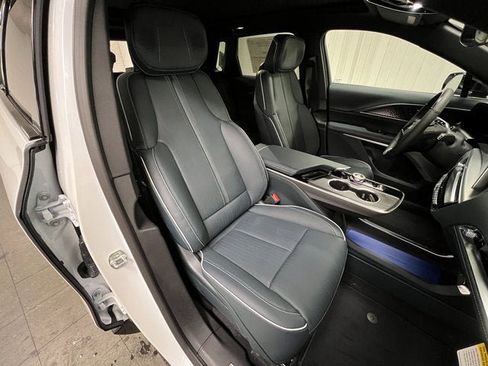 New 2025 Cadillac Lyriq Sport image 17