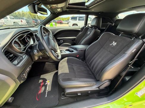 Used 2019 Dodge Challenger R/T Scat Pack w/ Plus Package RWD image 11