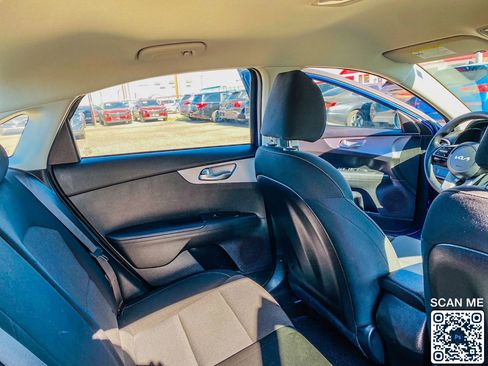 Used 2022 Kia Forte LXS FWD image 28