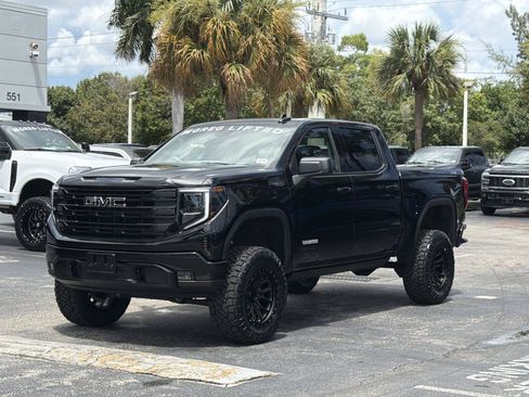 Used 2024 GMC Sierra 1500 Elevation w/ LPO, Elevation Black Package AWD/4WD image 7