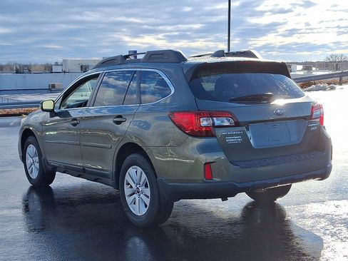 Used 2017 Subaru Outback 2.5i Premium image 4