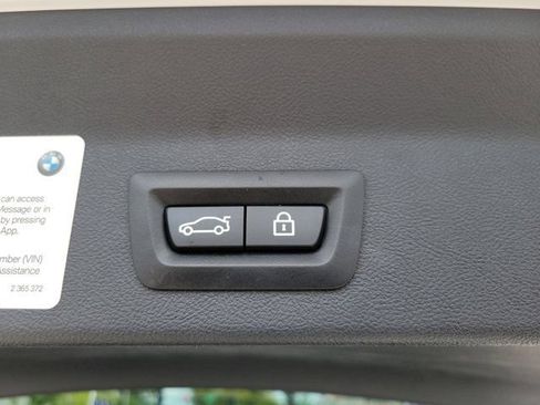 Used 2023 BMW X3 xDrive30i w/ Premium Package w/ZPA AWD/4WD image 7