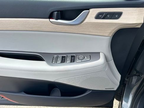 Used 2024 Hyundai Palisade Limited image 20