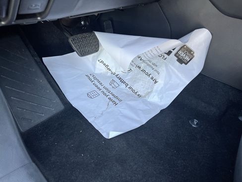 Used 2025 Toyota RAV4 XLE image 14