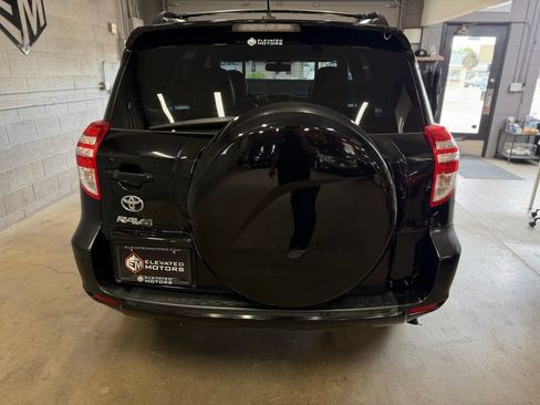 Used 2011 Toyota RAV4 Limited w/ Limited Extra Value Pkg FWD image 6