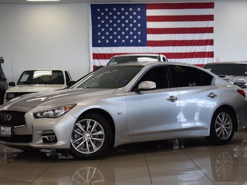 Used 2016 INFINITI Q50 3.0t Premium w/ 3.0T Premium Plus Package image 11