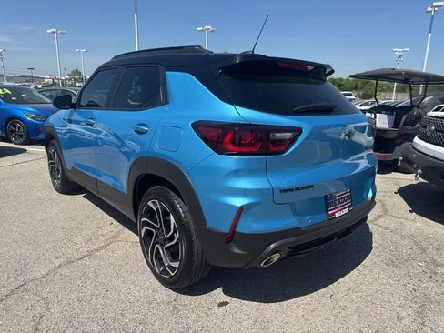 Used 2025 Chevrolet TrailBlazer RS w/ Convenience Package image 3