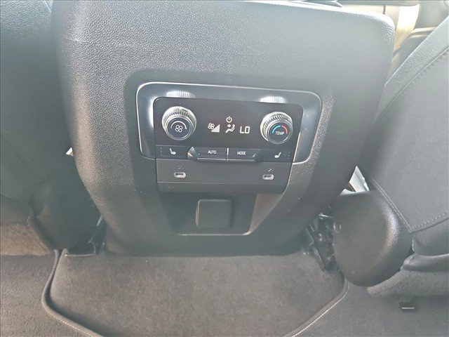 Used 2022 GMC Yukon AT4 AWD/4WD image 17