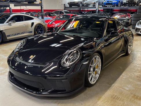 Used 2018 Porsche 911 GT3 RWD image 12