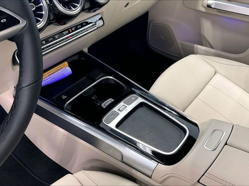 New 2026 Mercedes-Benz GLB 250 4MATIC image 7