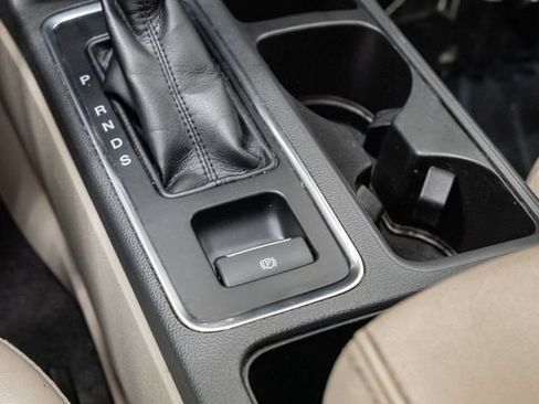 Used 2017 Ford Escape Titanium FWD image 24