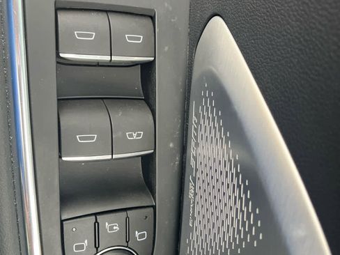 Used 2025 GMC Acadia Denali w/ Super Cruise Package FWD image 13