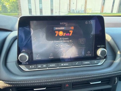 Used 2021 Nissan Rogue S FWD image 8