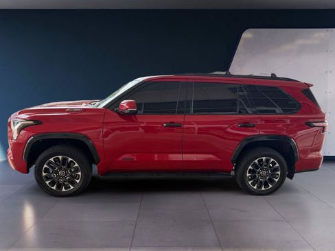 Used 2023 Toyota Sequoia Limited AWD/4WD image 2