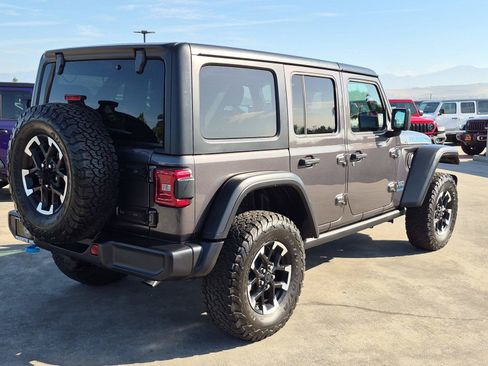 Certified 2025 Jeep Wrangler Unlimited Rubicon 4xe w/ Convenience Group AWD/4WD image 7