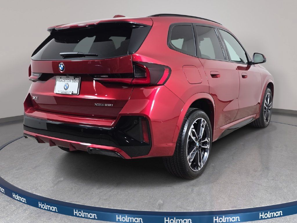 Certified 2026 BMW X1 xDrive28i w/ Technology Package AWD/4WD image 5
