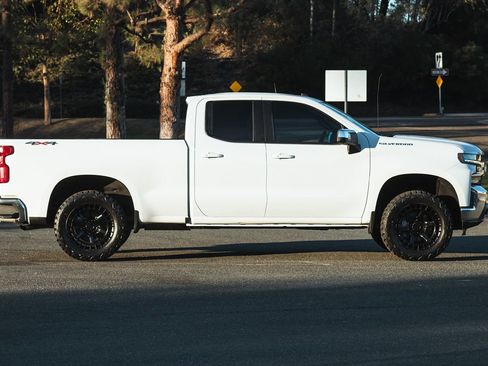 Used 2019 Chevrolet Silverado 1500 LT w/ Convenience Package image 13