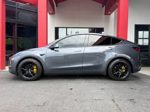 Used 2022 Tesla Model Y Long Range AWD/4WD image 5