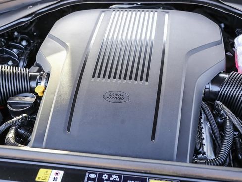 New 2025 Land Rover Range Rover Long Wheelbase SE image 25