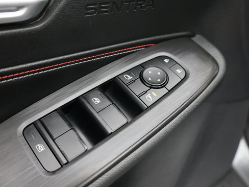 Used 2026 Nissan Sentra SR w/ Floor Mat Package FWD image 13