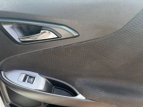 Used 2024 Chevrolet Malibu LT FWD image 35