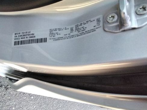 New 2026 Chrysler Pacifica Select AWD/4WD image 13