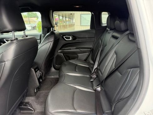 Used 2026 Jeep Compass Limited AWD/4WD image 8