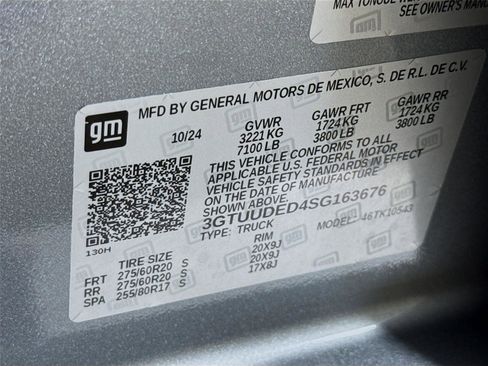 Used 2025 GMC Sierra 1500 SLT w/ SLT Premium Package AWD/4WD image 34