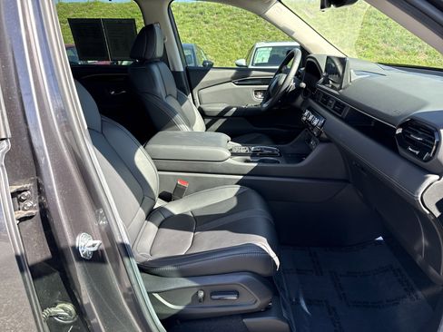 Certified 2025 Honda Pilot EX-L image 33