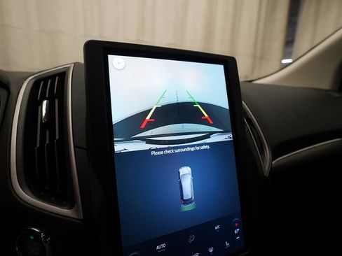 Used 2022 Ford Edge SEL w/ Sport Appearance Package image 22