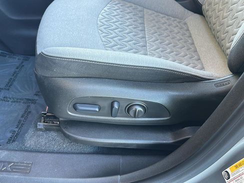 Used 2024 Chevrolet Equinox LT image 14