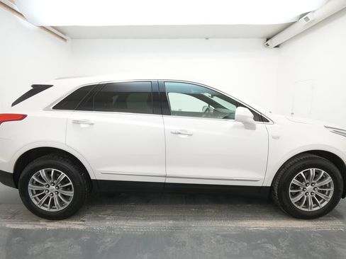 Used 2017 Cadillac XT5 Luxury w/ LPO, Wheel Lock Package image 9