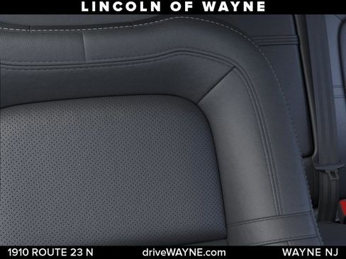 New 2026 Lincoln Corsair Reserve w/ Jet Appearance Package AWD/4WD image 17
