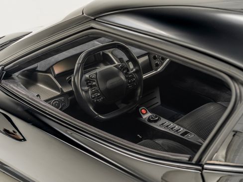 Used 2020 Ford GT image 28