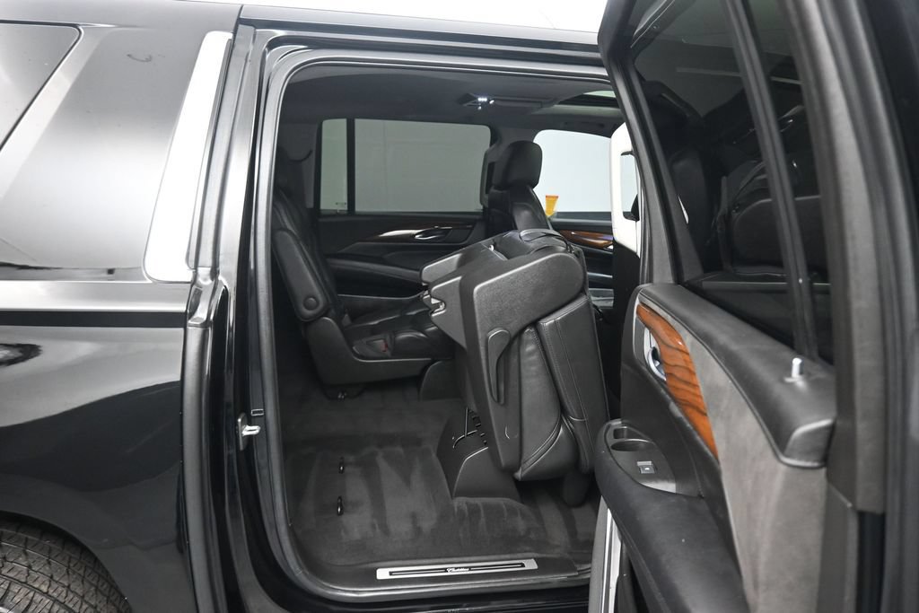 Used 2017 Cadillac Escalade ESV Premium Luxury AWD/4WD image 50
