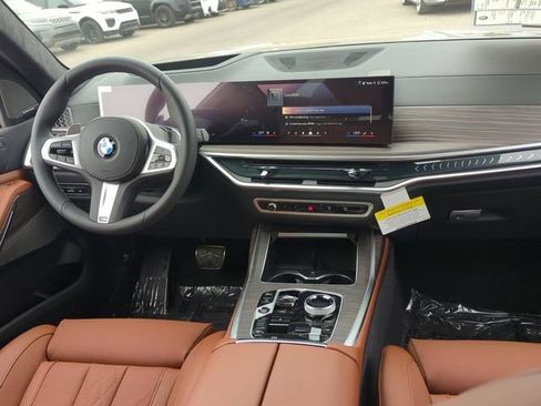 Used 2026 BMW X7 xDrive40i w/ M Sport Package AWD/4WD image 14