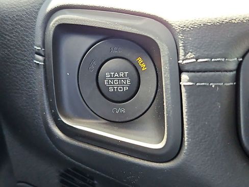 Used 2025 Jeep Wrangler Unlimited Sahara w/ Safety Group AWD/4WD image 22