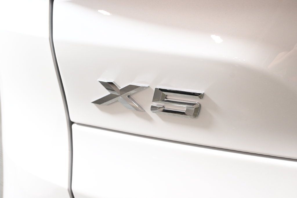 Used 2026 BMW X5 xDrive50e AWD/4WD image 39