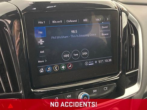 Used 2022 Chevrolet Traverse LT w/ LPO, Floor Liner Package AWD/4WD image 3