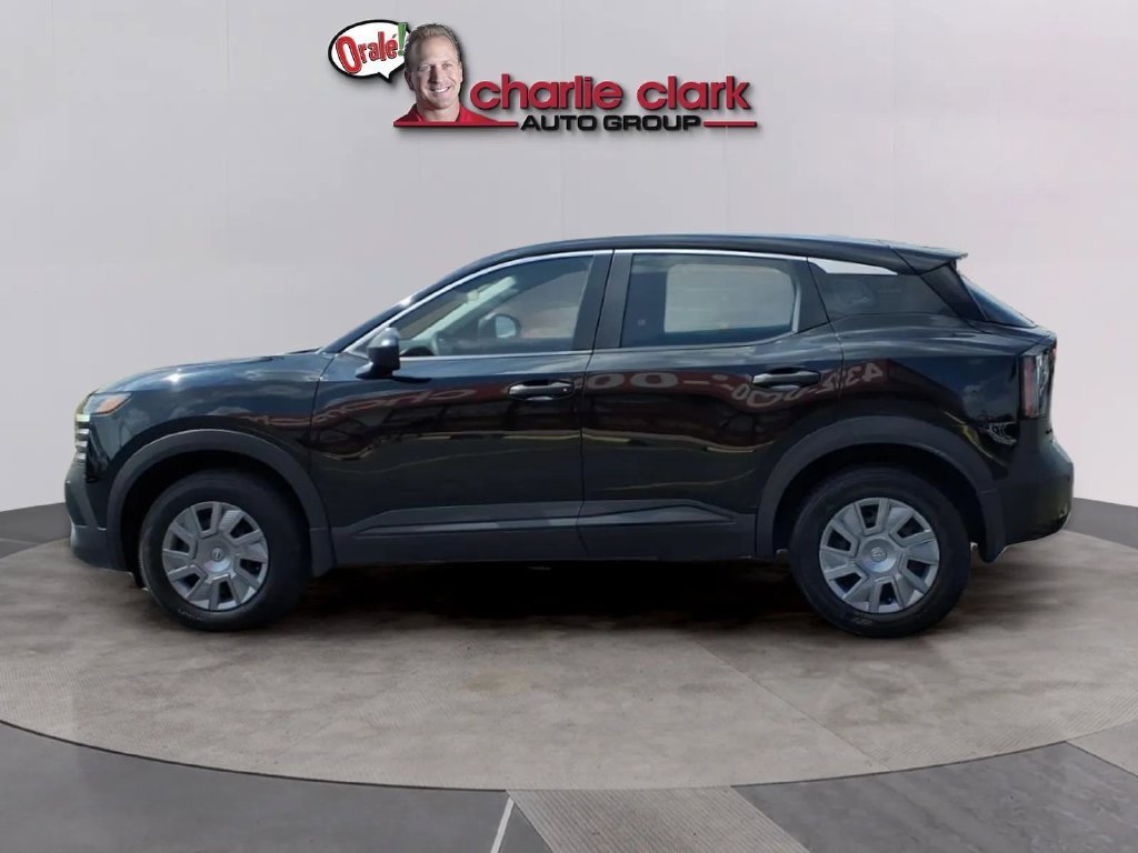 Used 2025 Nissan Kicks S FWD image 2
