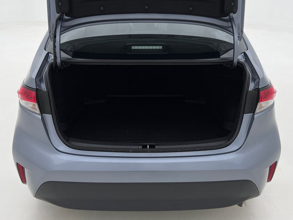 Used 2025 Toyota Corolla LE FWD image 23