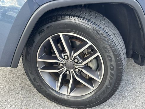 Used 2020 Jeep Grand Cherokee Limited w/ Luxury Group II image 8