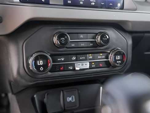 Used 2024 Ford Bronco Everglades AWD/4WD image 21
