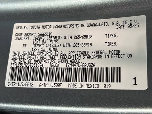 Used 2025 Toyota Tacoma TRD Sport AWD/4WD image 17