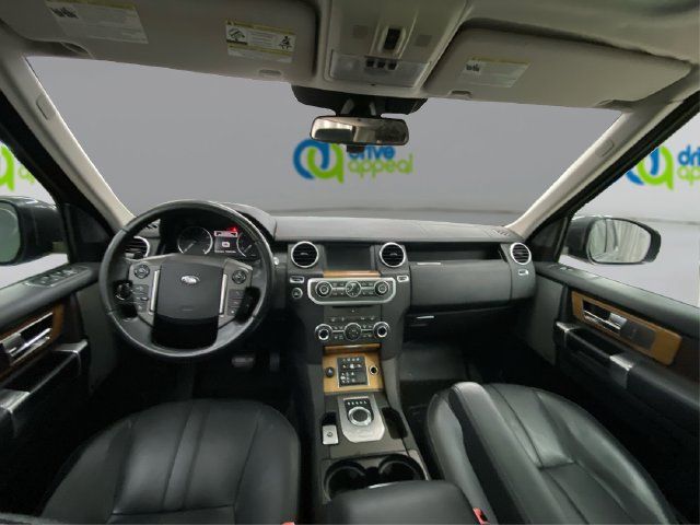 Used 2016 Land Rover LR4 HSE Silver Edition AWD/4WD image 30