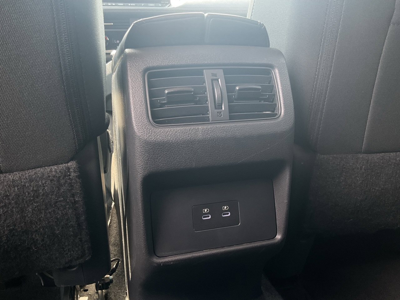 Used 2025 Nissan Rogue SV FWD image 14