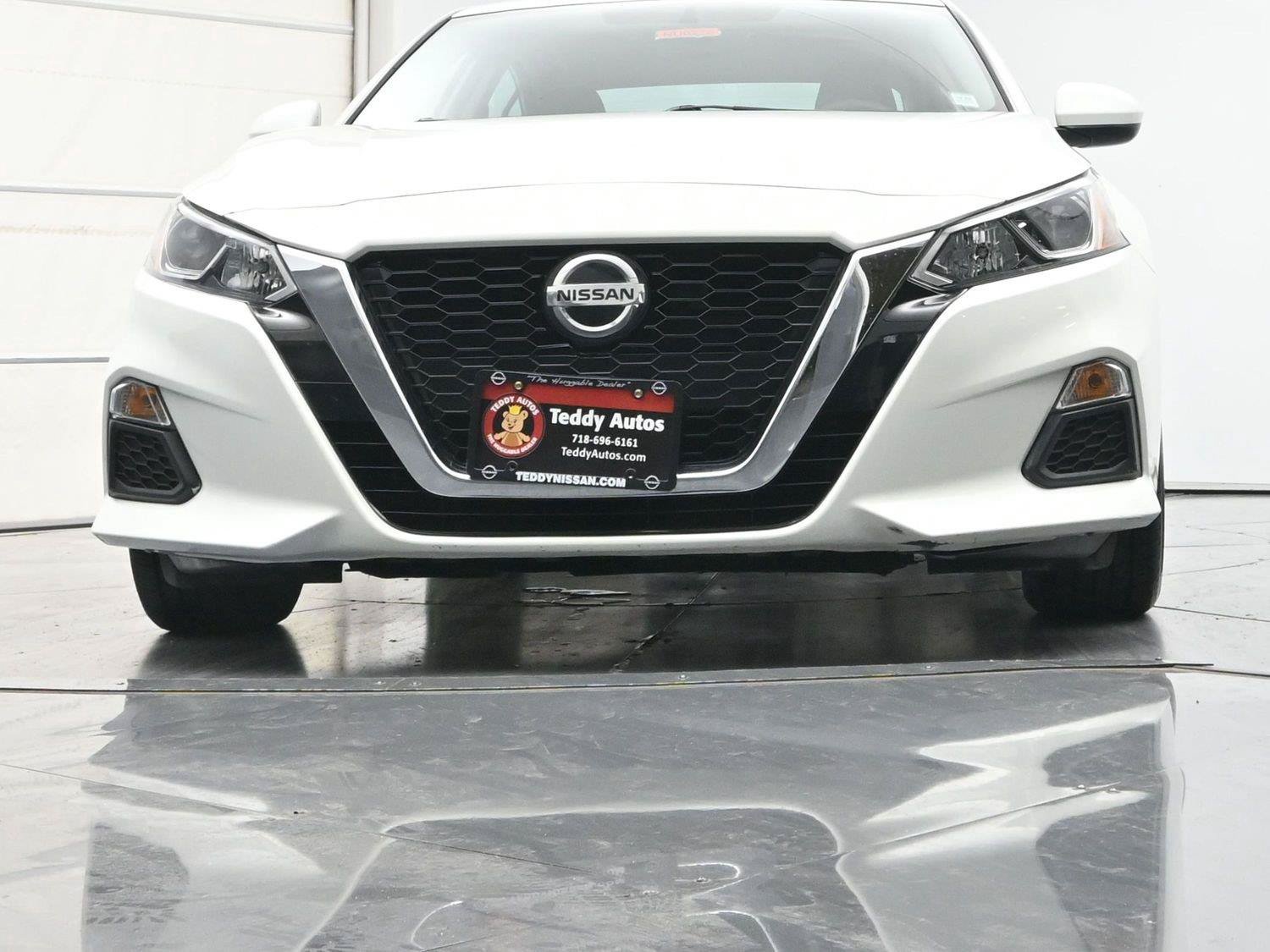 Used 2020 Nissan Altima 2.5 S FWD image 29