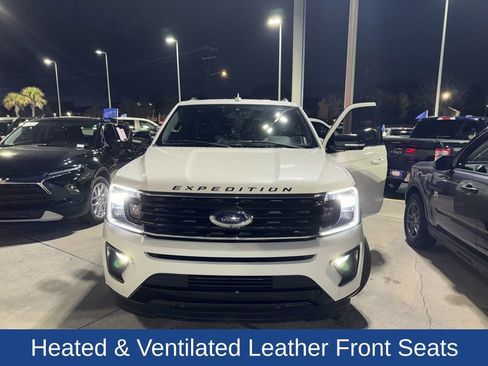 Used 2021 Ford Expedition Limited image 2