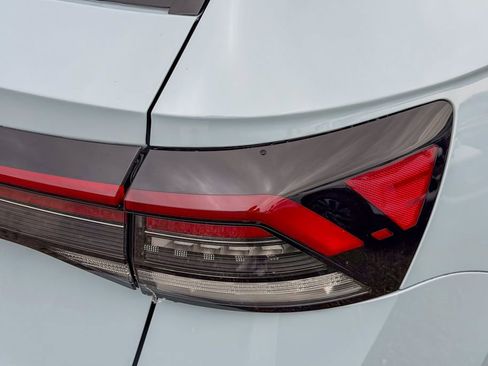 New 2026 Volkswagen Taos SE AWD/4WD image 7